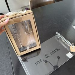 Mr & Mrs Champagne Flutes & Acrylic Tray
