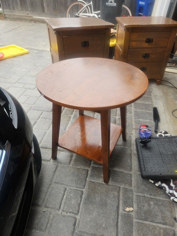 Ethan Allen Table
