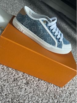 Size 8.5 US