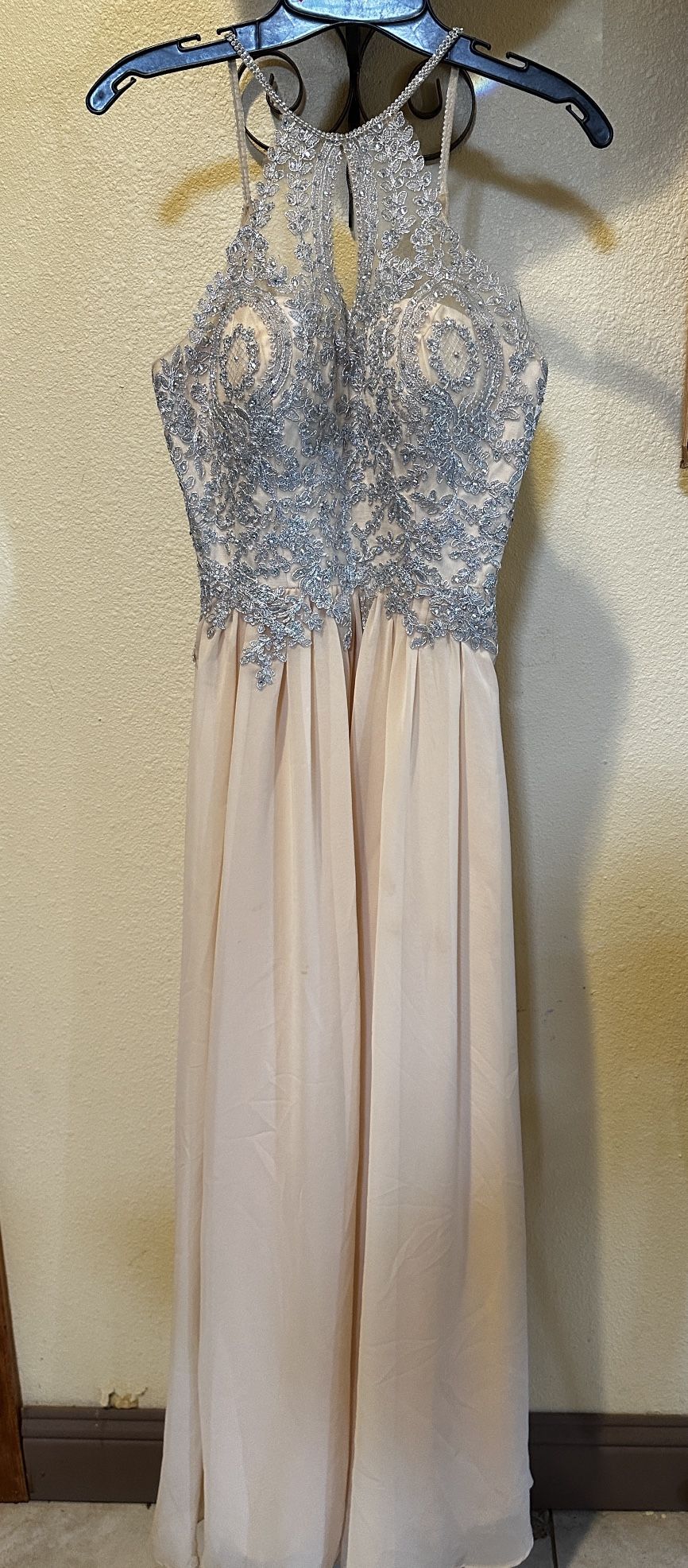 Prom dress with silver details size 4