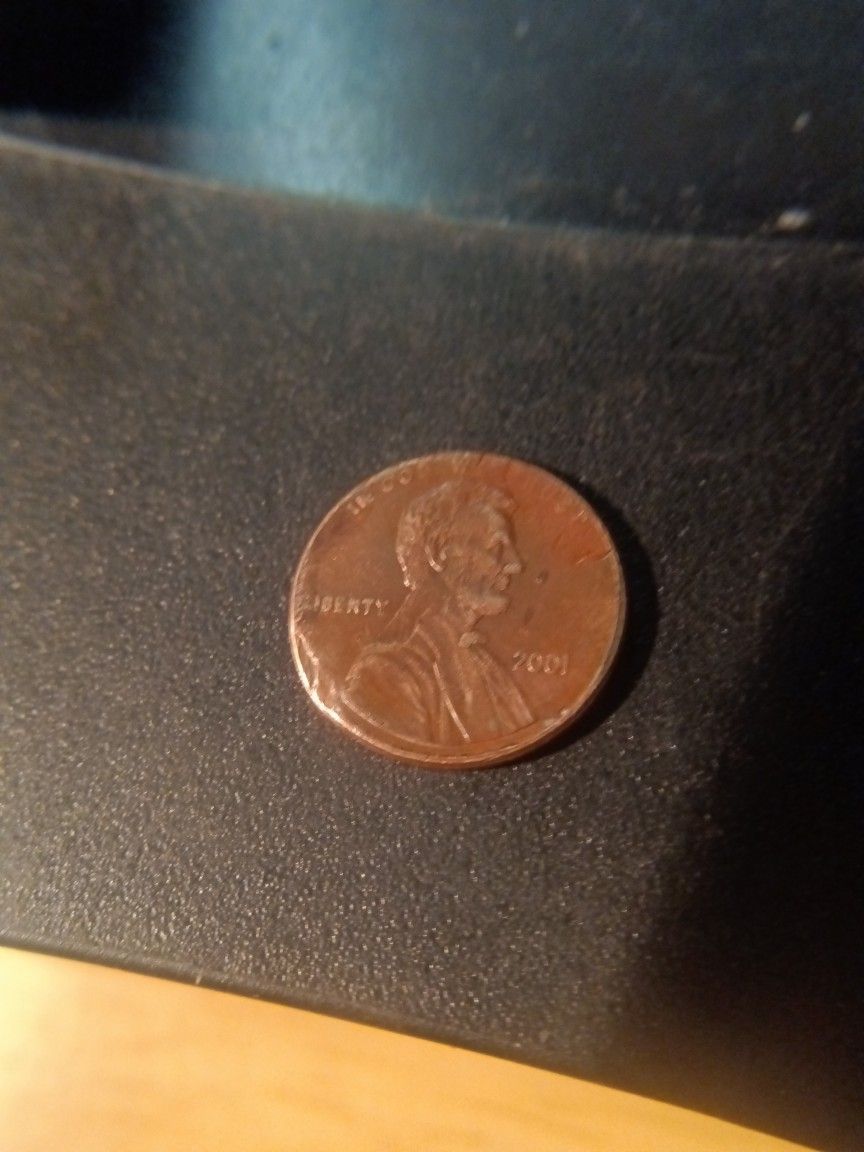 2001 Penny Abe Lincoln Is Missing The Back Part Of His Neck Few Other Errors.