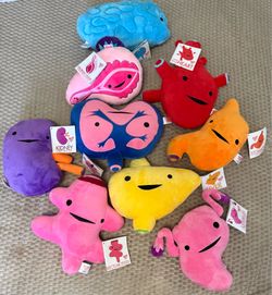 I heart guts plushies, organ plushies