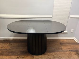 Oval Dining table