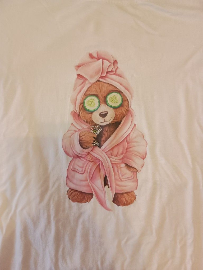 NWT Adorable Bear Spa Day Women's Cyrus T-Shirt Medium