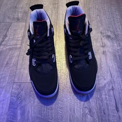 Jordan 4 “Bred”