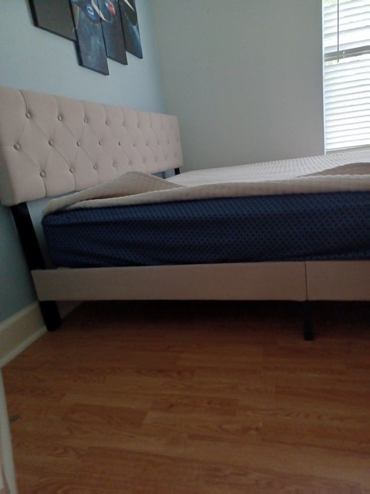 KING BED & Matrees