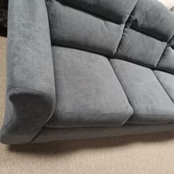 Sleek Stylish Nice Couch!