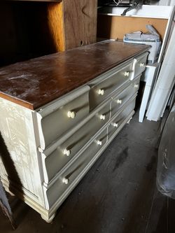 Thomasville Impressions Chest Of Drawers