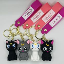  Keychains Many Styles To Pick From, Characters, Sports , Pickup Is $7 Each  Valentine’s Day Gift 🎁💝💕