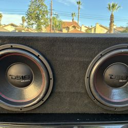 Like New 12 Inch DS18 