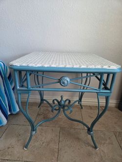Accent Table