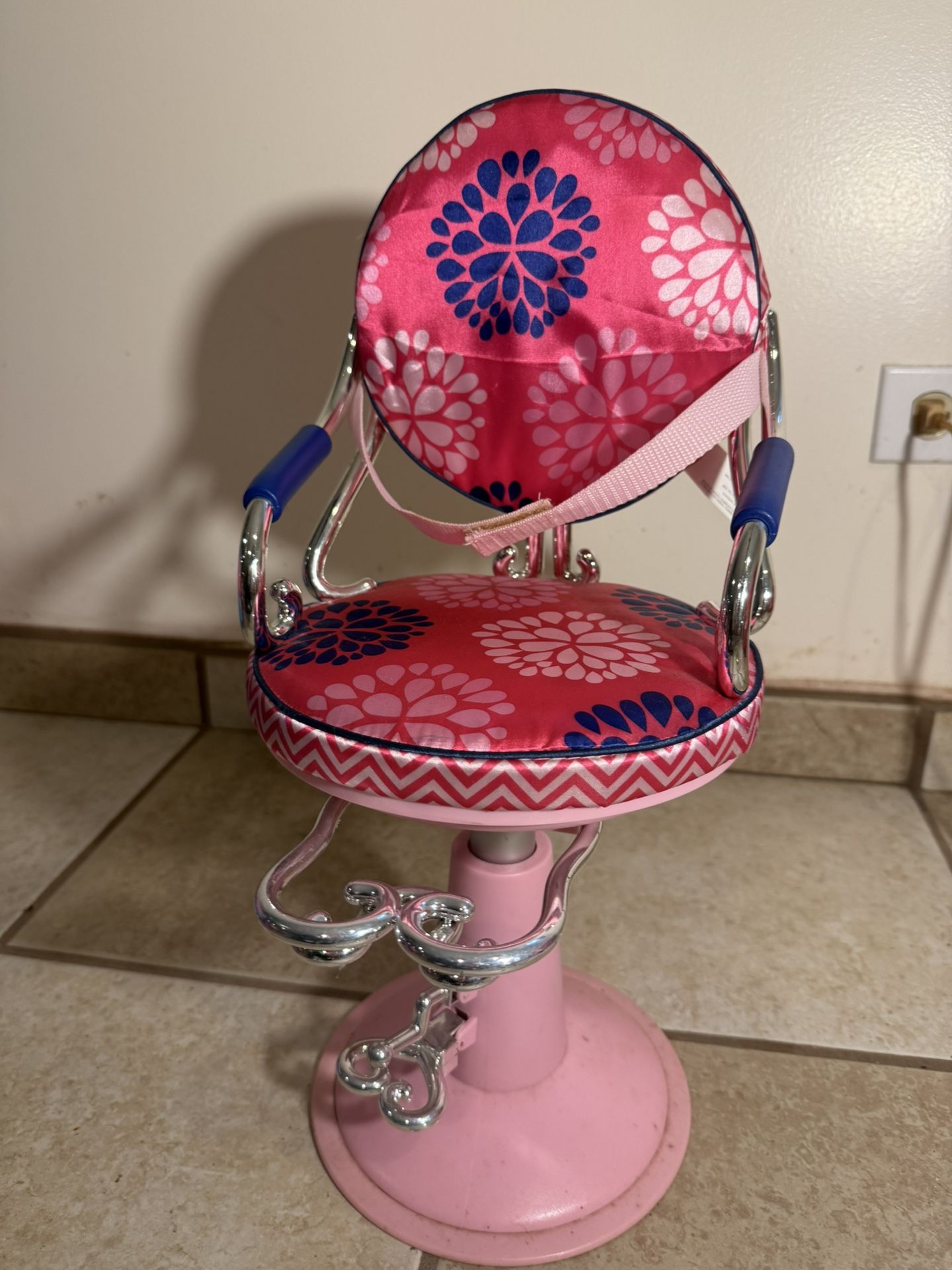 Salón Chair For Dolls