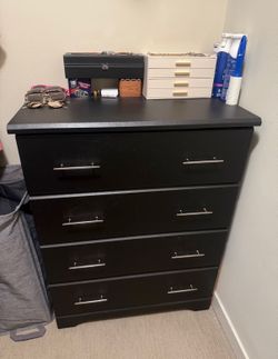 Storkcraft Brookside 4-Drawer Dresser – Modern Black Chest – Excellent Condition
