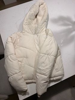 Hollister Cream Puffy Jacket XS