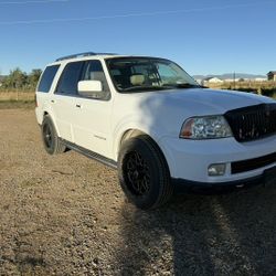 Lincoln Vanigator With Sun Roof