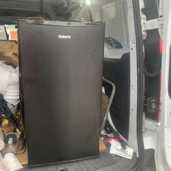 Galanz Mini Fridge 