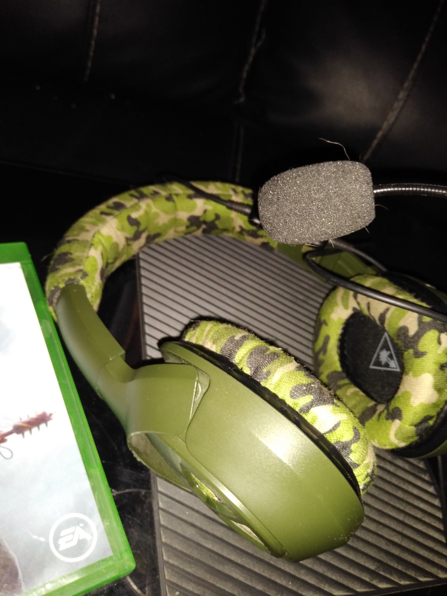 Xbox one. turtle beaches and games