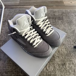 Wolf/Cool Grey 5s
