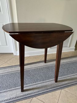 WOODEN TABLE