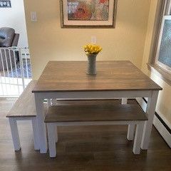 Dining Room Tables 