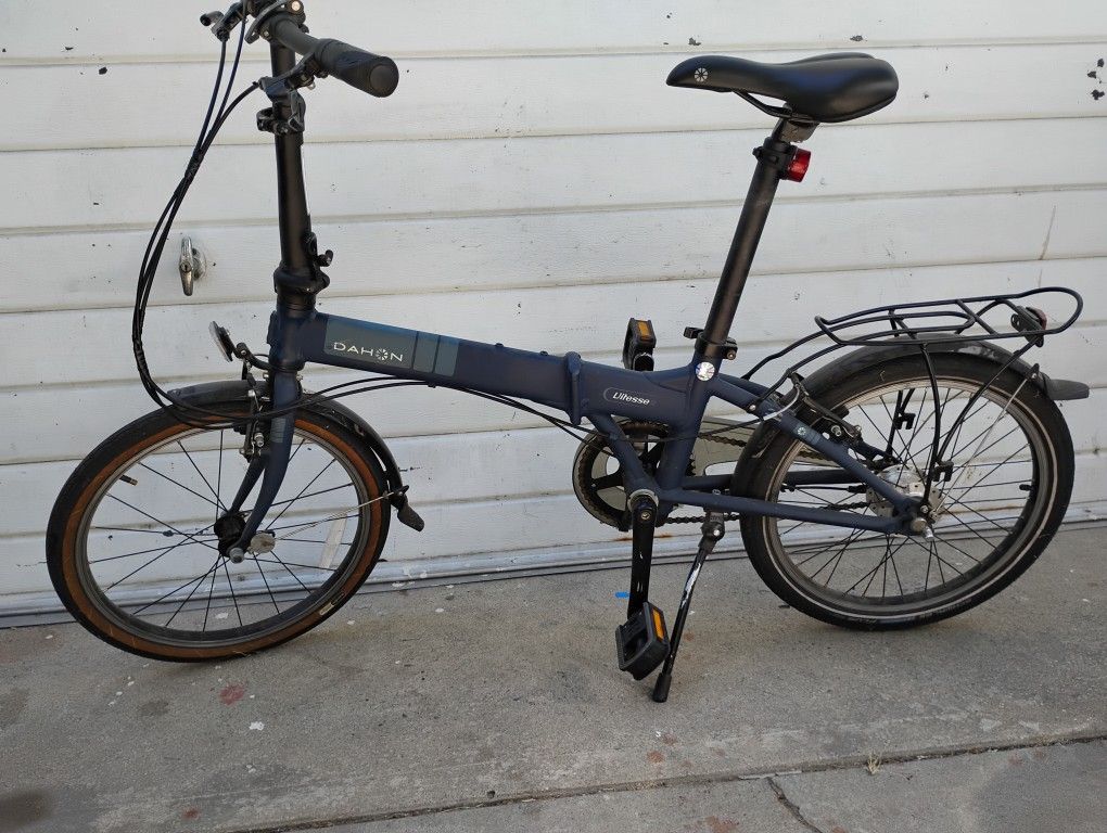 Dahon Vitesse D7HG folding Bike , Very Good Condition $ 230