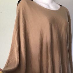 NEW Gorgeous Medium Rare Cap Sweater Women’s SALE Only. $28 🍀