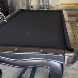 8ft Pool Table