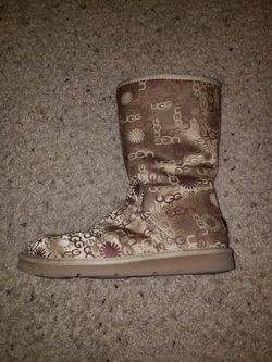 Ugg boots size 6, Limited edition