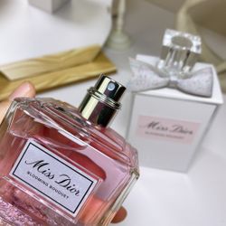 Miss Dior Parfume Blooming Blossom 