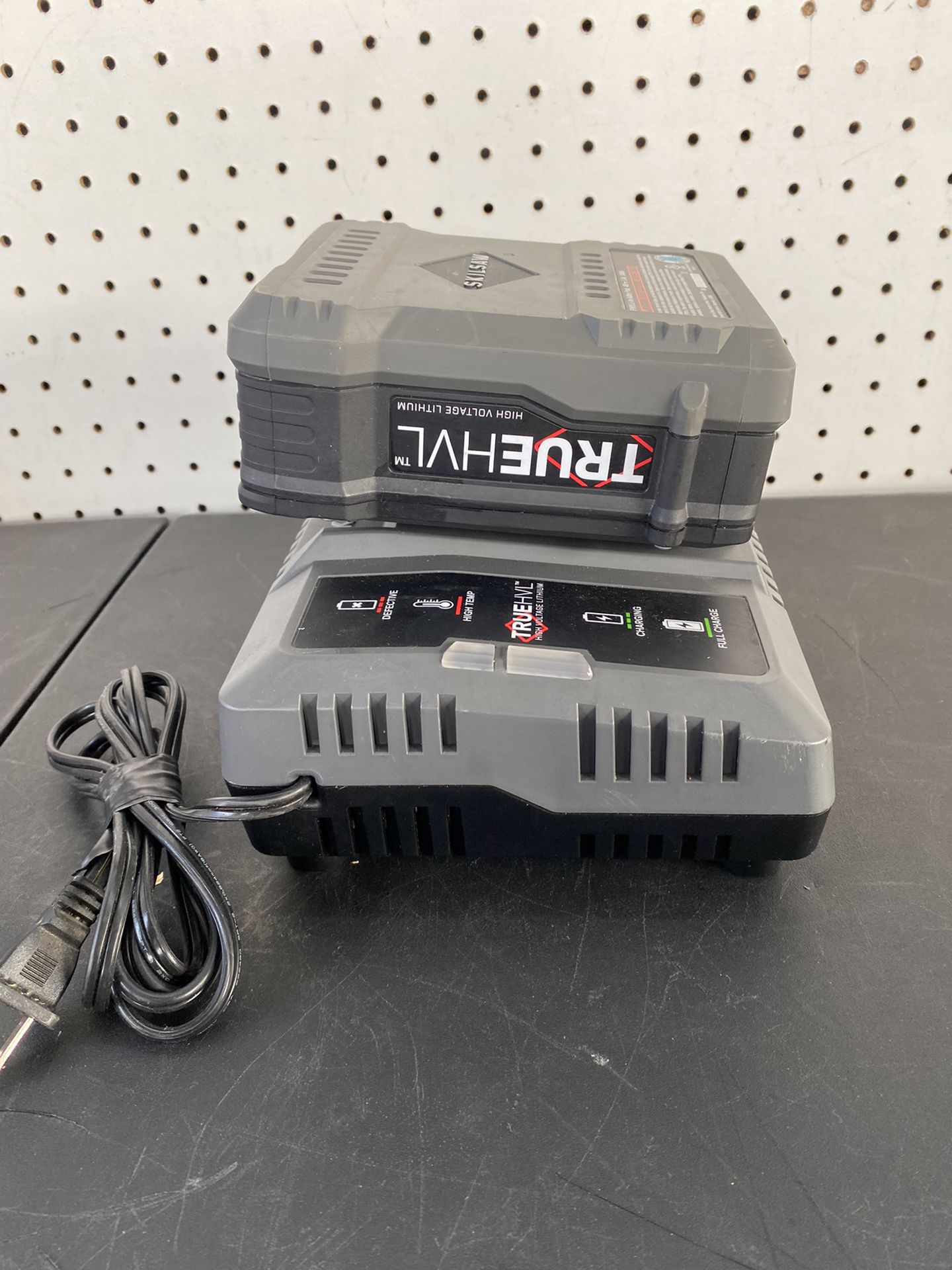 Skilsaw Battery And Charger 