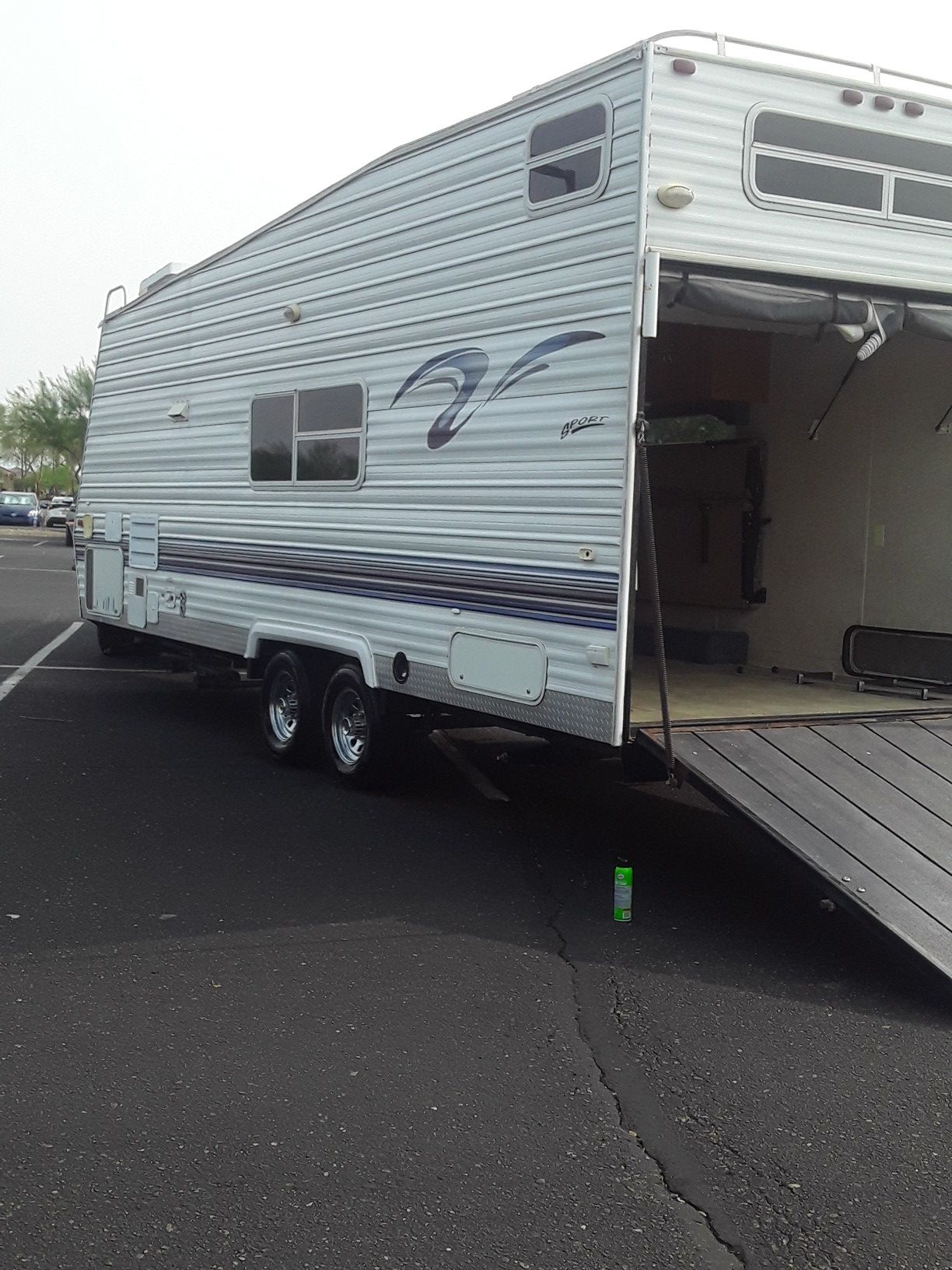 2004 Sandpiper sport 28 ft model T25 toy hauler
