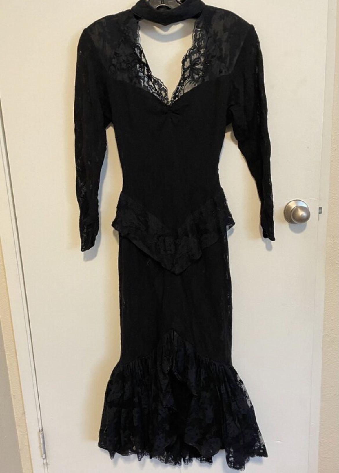 Vintage Design Gown - Black Lace Size Small Mermaid Style Ankle Length Dress