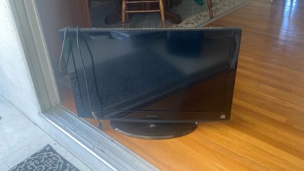 Dynex 32” LCD TV