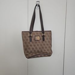 Dooney & Bourke