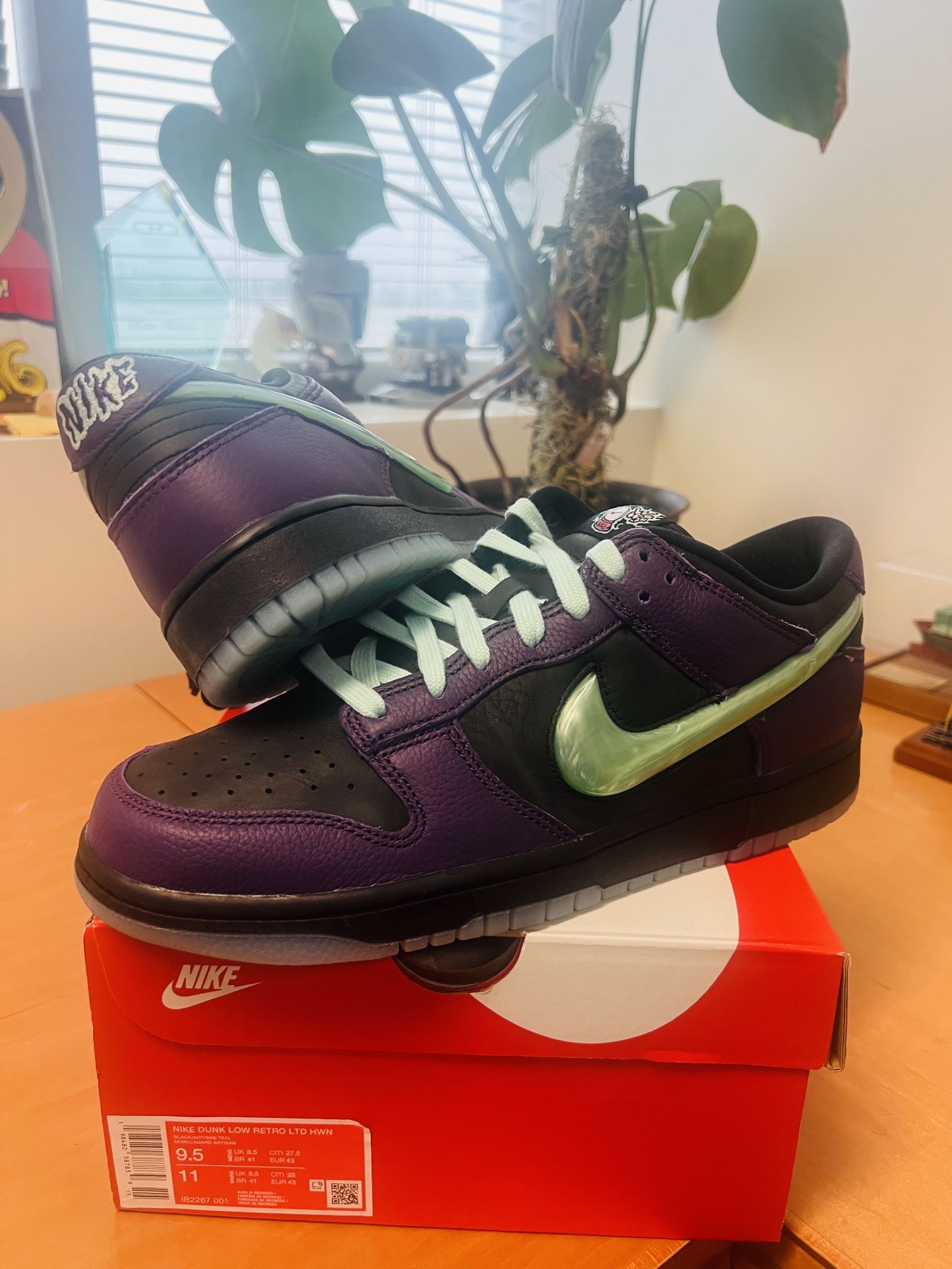 New DS Nike Dunk Low Retro Limited Halloween Sz 9.5