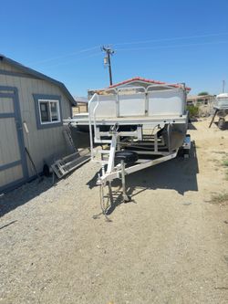 21’ pontoon $1000 OBO- NO trailer
