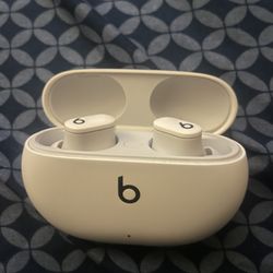 white beats bud