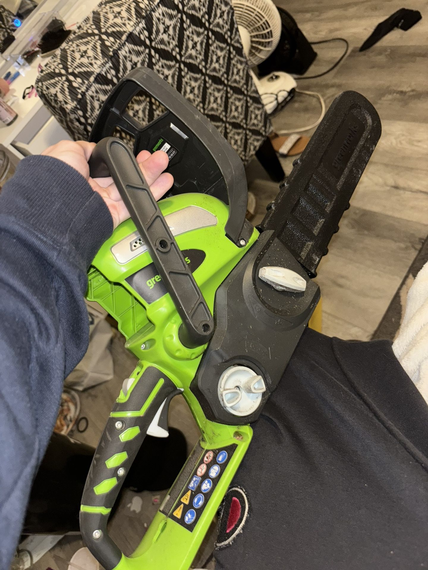 Greenworks 12” Reachargable Chain Saw 40V