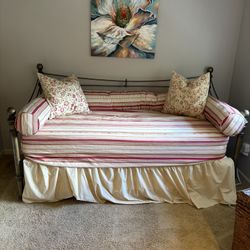 Pottery Barn Brass Daybed With Trundle