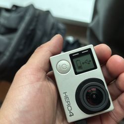 GoPro HERO4 Camera with Box – Great Condition