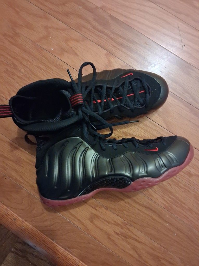 Nike Air Foamposite Black Cherry Size 12