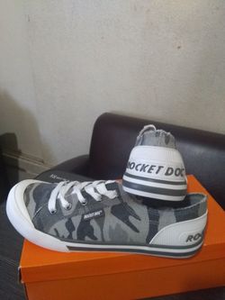 ROCKET DOG SHOES