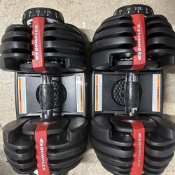 Pair Of Bowflex Select 552 Adjustable Dumbbells 