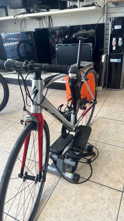 SPECIALIZED ROAD BIKE
