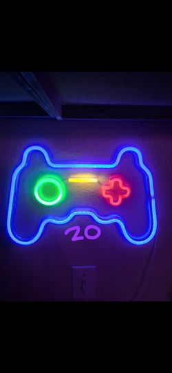 Everything for sale price on picture Pickup 2-8:30 pm cash only rainbow/charleston Read Description
