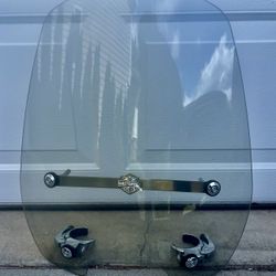 Harley Davidson Windshield - Quick Release Mount