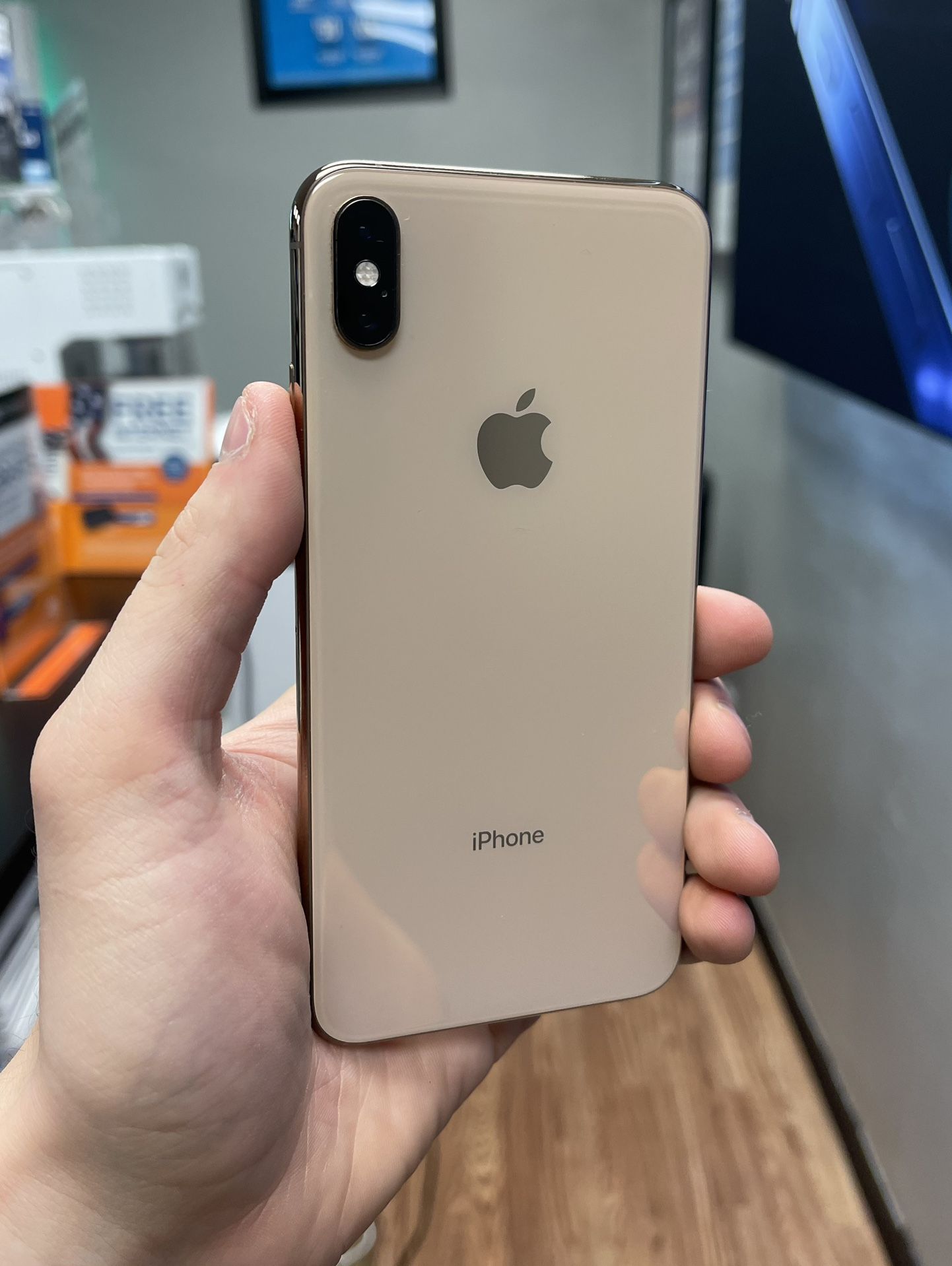 Unlocked iPhone XS Max Gold 64GB