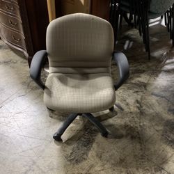 Office Chairs 