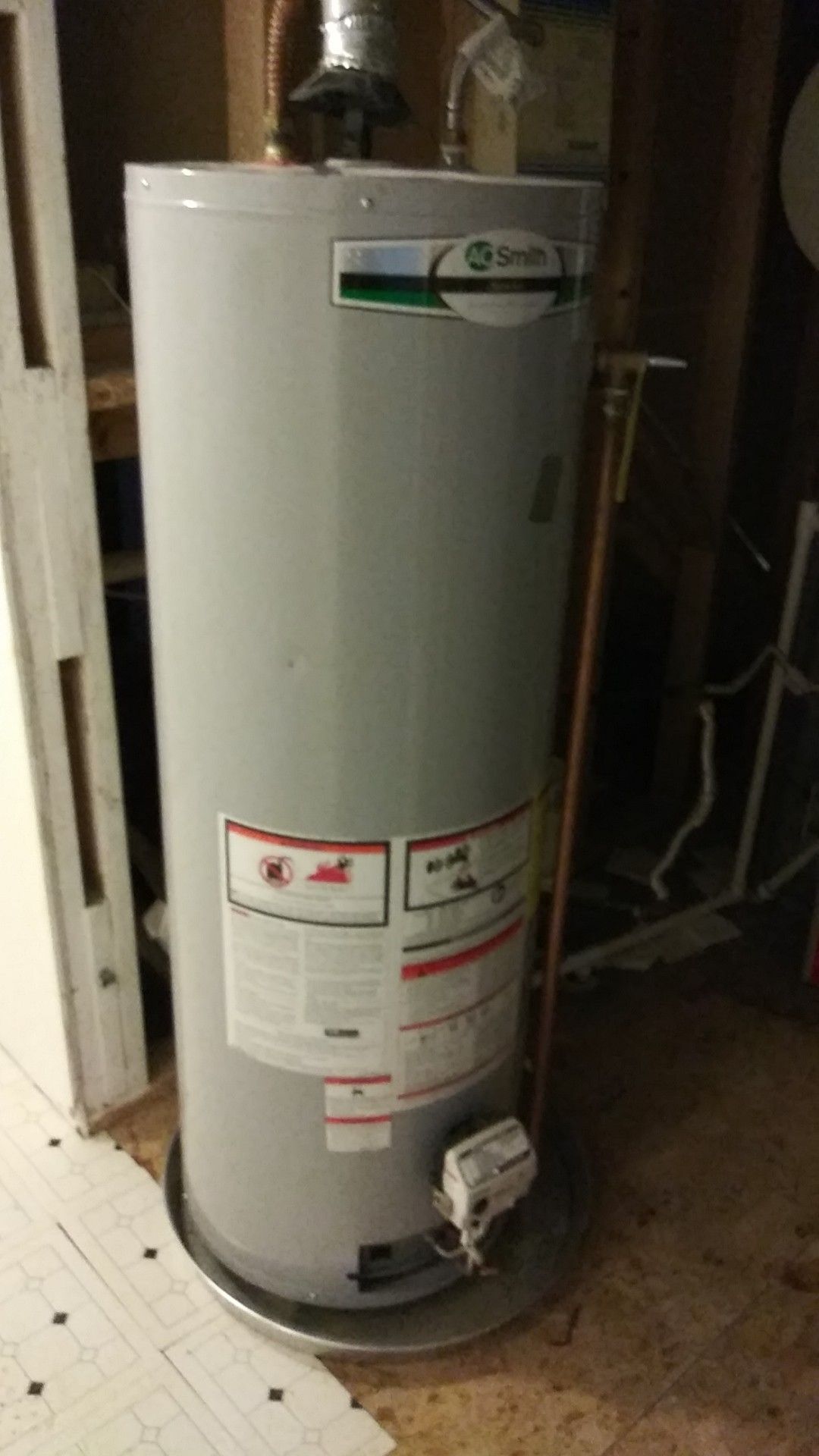 Water heater for sale 40 gallons call me {contact info removed}