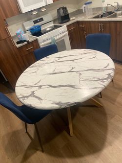 Dinning table